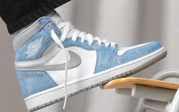 Nike's SNKRS app trended again after people missed out on the 'Hyper Royal' Jordan 1