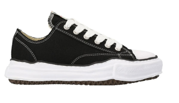 Maison Mihara Yasuhiro
Black Peterson Low-Top Sneakers
