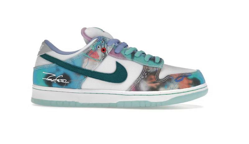 Nike SB Dunk Low
Futura Laboratories Bleached Aqua